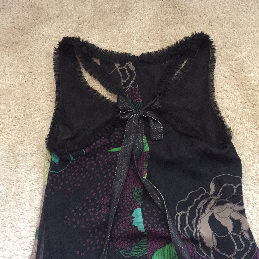 Top - Picture 3 of 4